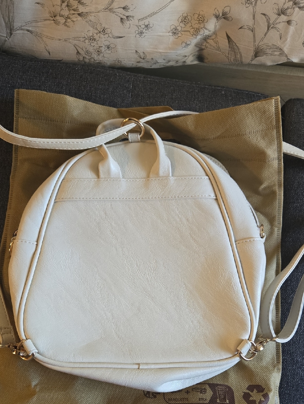 Mickey Ears Back Pack With Star Wars Pin - Picture 3 of 10